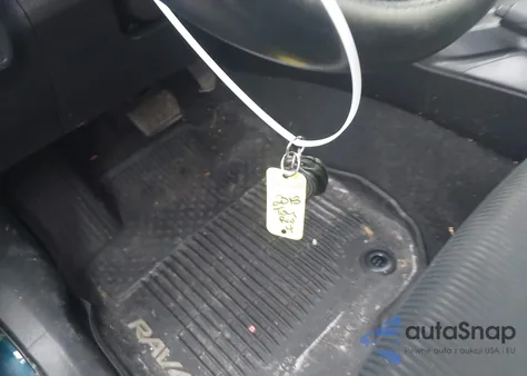 2018 Toyota Rav4 Le z USA, uszkodzony, nr VIN JTMBFREV2JJ717396